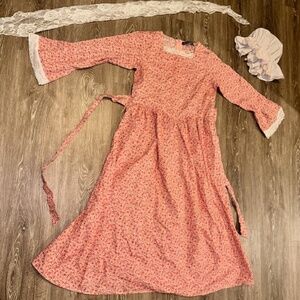 Pioneer colonial girls pilgrim dress & accessories. Size 12 years. Excellent con